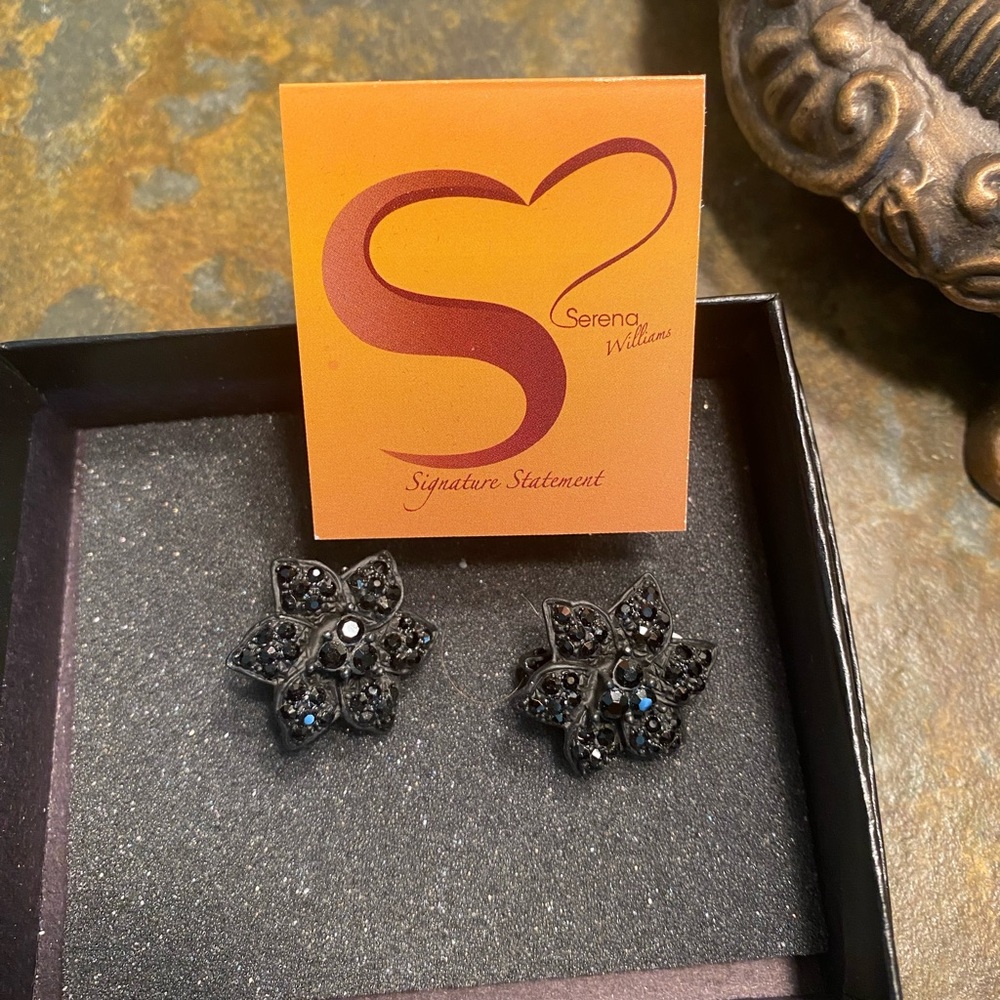 Serena Williams Vintage clip on earrings black flowers with sparkling gemstones